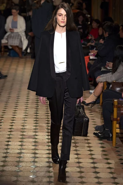 Look 27